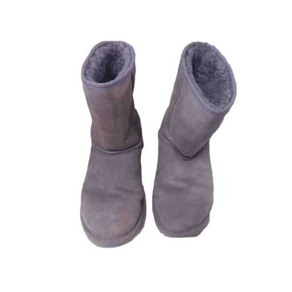 Lilac classic ugg short boot - Picture 2 of 5